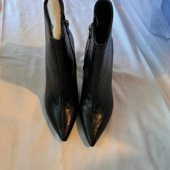 💗 Nine West Booties - Size 7.5M - Picture 4 of 4